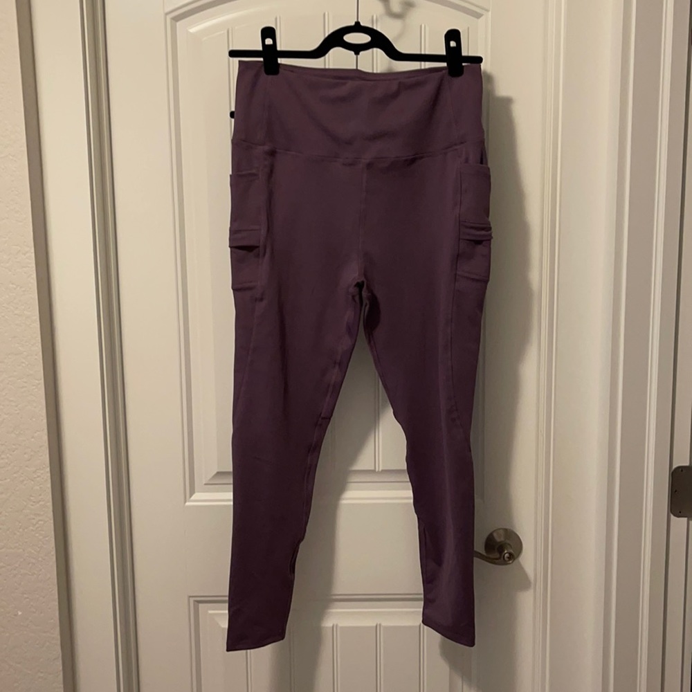 Athletic leggings